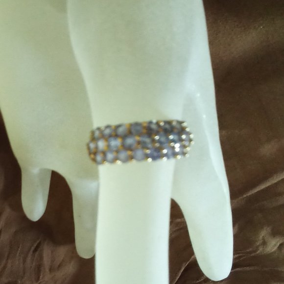 Tanzanite & 10k yellow gold setting. Sz 7. - Picture 2 of 3